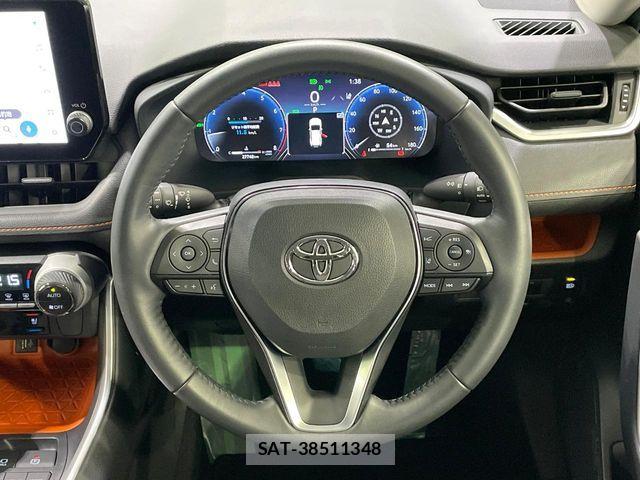 Toyota RAV4 2023-09 7359535-11