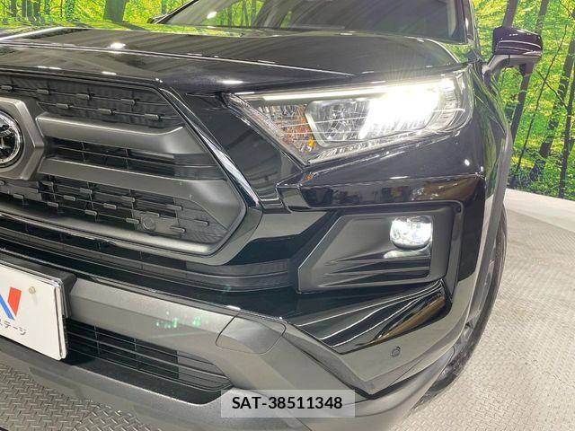 Toyota RAV4 2023-09 7359535-12