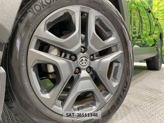 Toyota RAV4 2023-09 7359535-13