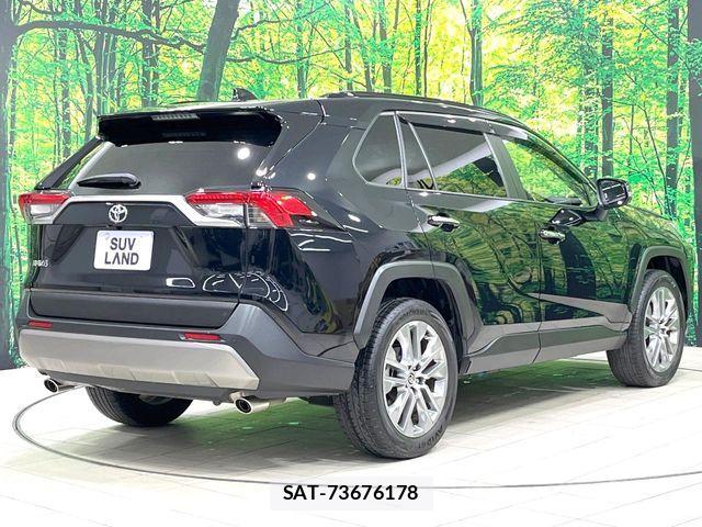 Toyota RAV4 2023-03 7359548-16