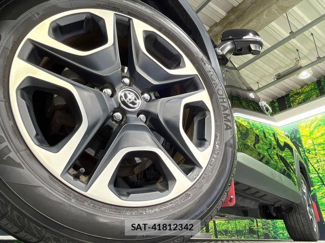 Toyota RAV4 2021-05 7359543-12