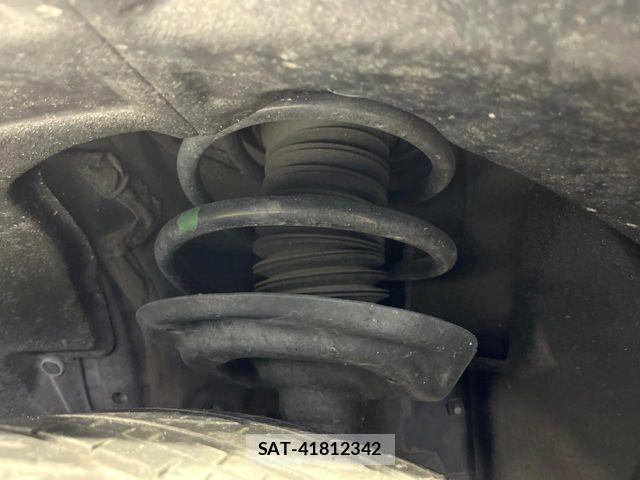 Toyota RAV4 2021-05 7359543-19