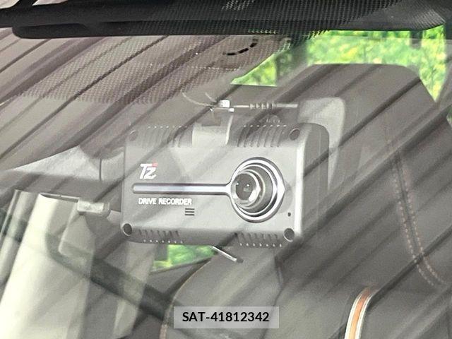 Toyota RAV4 2021-05 7359543-6