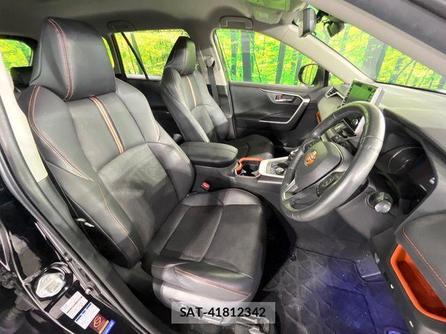Toyota RAV4 2021-05 7359543-7
