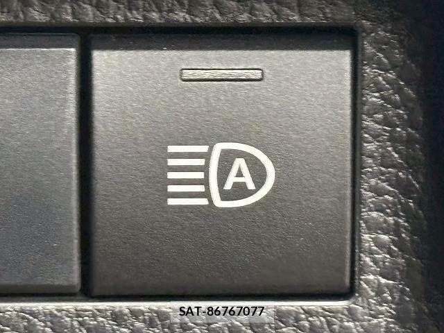 Toyota RAV4 2019-06 7359565-9