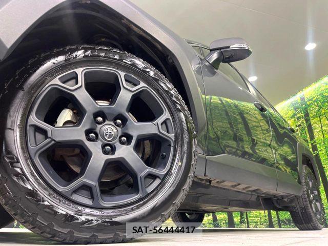 Toyota RAV4 2024-04 7359551-13