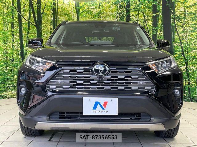 Toyota RAV4 2023-03 7359542-13