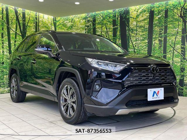 Toyota RAV4 2023-03 7359542-15