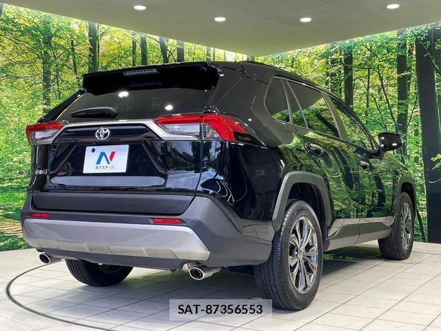 Toyota RAV4 2023-03 7359542-16