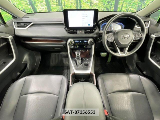 Toyota RAV4 2023-03 7359542-1
