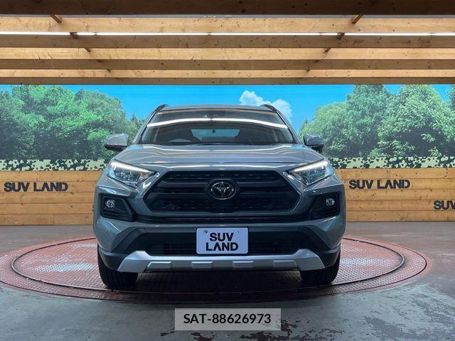 Toyota RAV4 2023-01 7359521-13