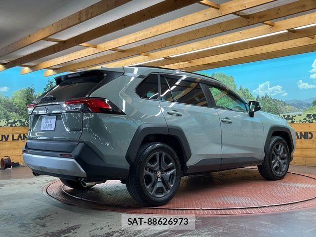 Toyota RAV4 2023-01 7359521-16