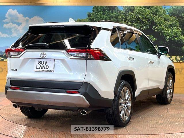Toyota RAV4 2025-05 7359519-18