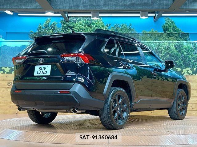 Toyota RAV4 2023-10 7359526-17