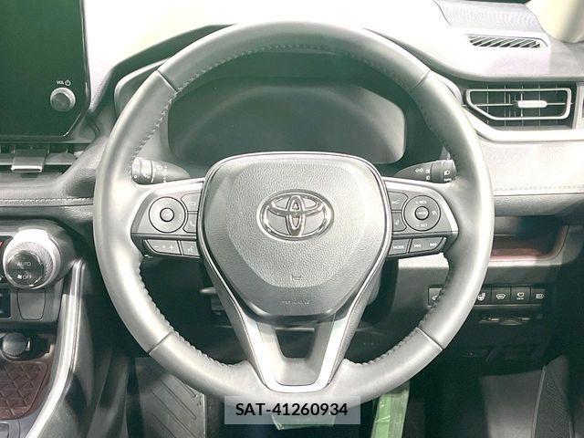 Toyota RAV4 2023-07 7359546-12