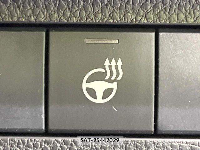 Toyota RAV4 2021-01 7359549-4