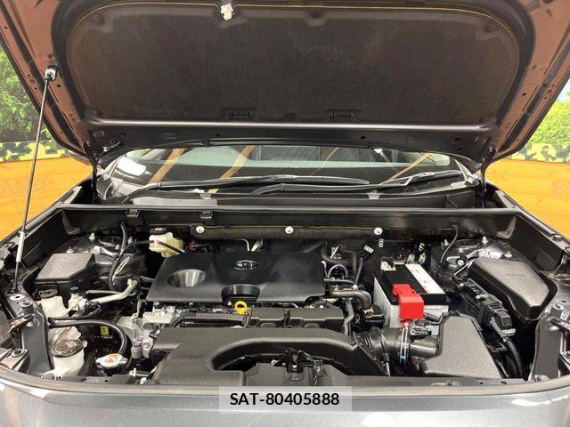 Toyota RAV4 2021-07 7359550-17