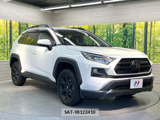 Toyota RAV4 2021-09 7393830-15