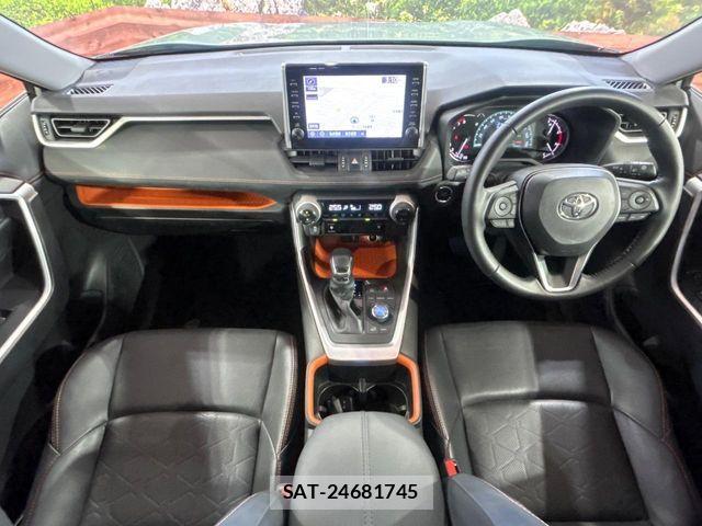 Toyota RAV4 2022-10 7393823-1