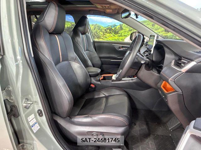 Toyota RAV4 2022-10 7393823-7