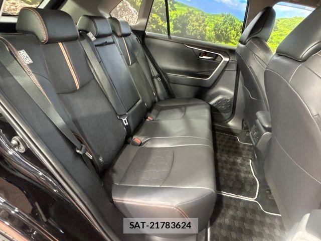 Toyota RAV4 2024-10 7393826-8