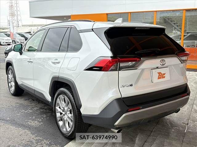 Toyota RAV4 2023-03 7393835-12