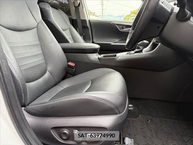 Toyota RAV4 2023-03 7393835-15