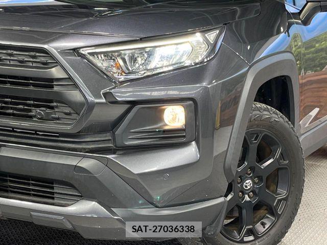 Toyota RAV4 2021-03 7393833-11