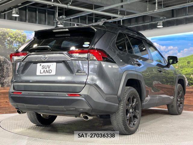 Toyota RAV4 2021-03 7393833-16