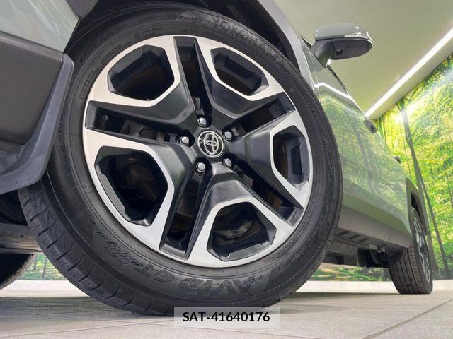 Toyota RAV4 2021-09 7393832-12