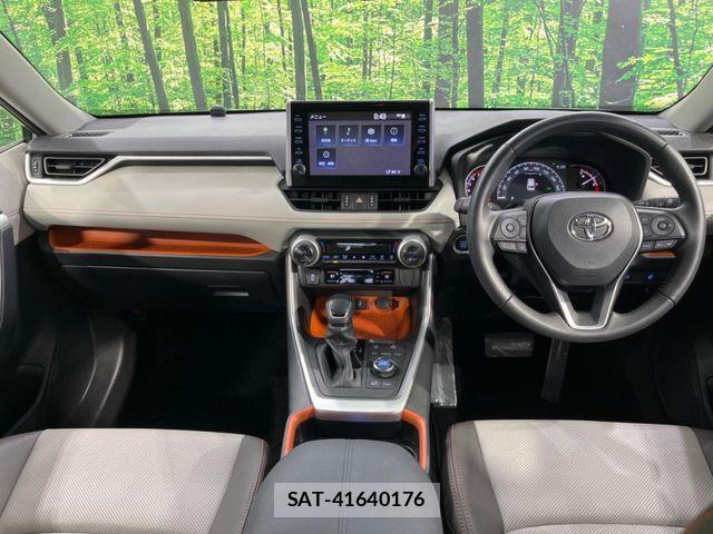 Toyota RAV4 2021-09 7393832-1