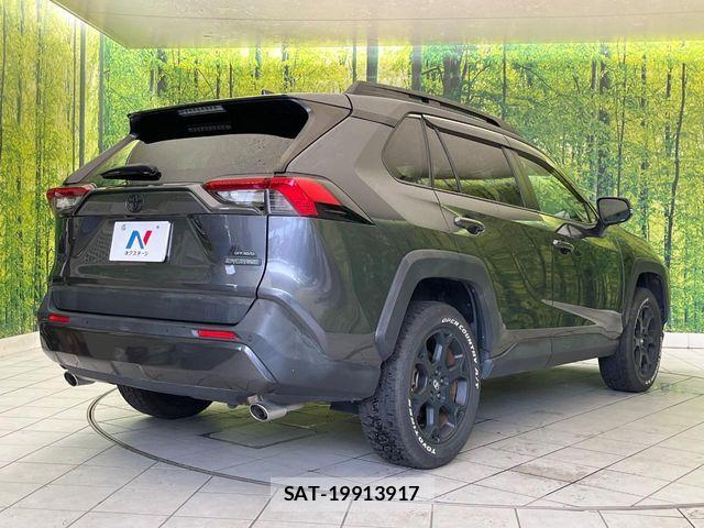 Toyota RAV4 2021-03 7393834-16
