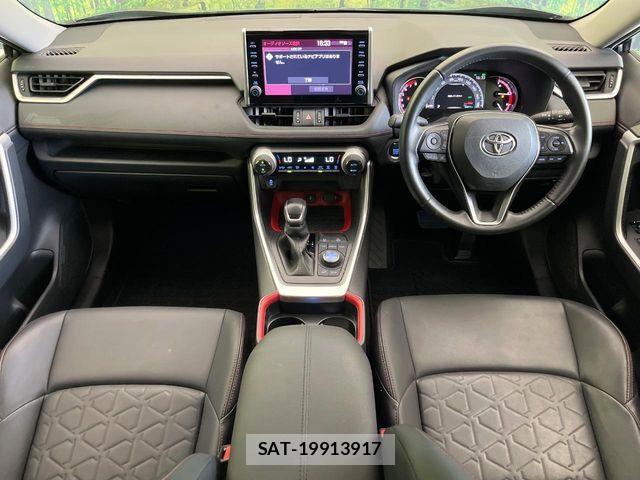 Toyota RAV4 2021-03 7393834-1