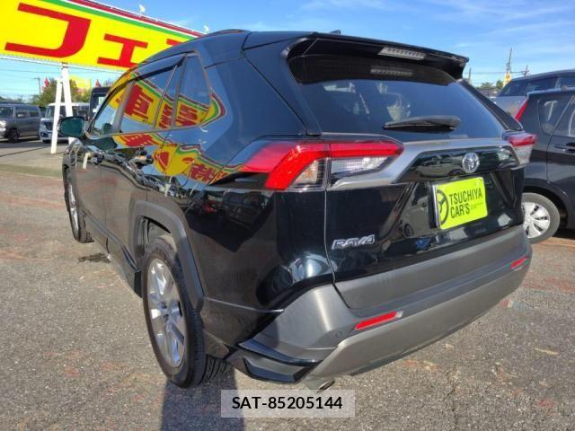 Toyota RAV4 2022-07 7457202-11