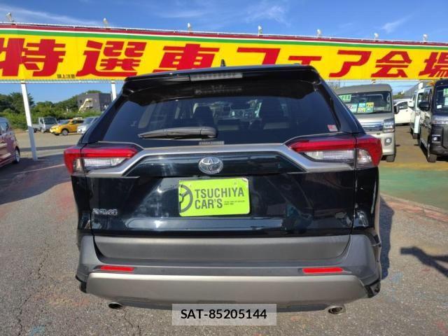 Toyota RAV4 2022-07 7457202-13