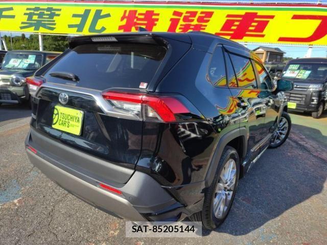 Toyota RAV4 2022-07 7457202-1
