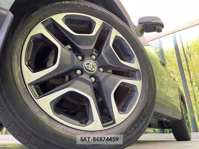 Toyota RAV4 2019-11 7457205-12