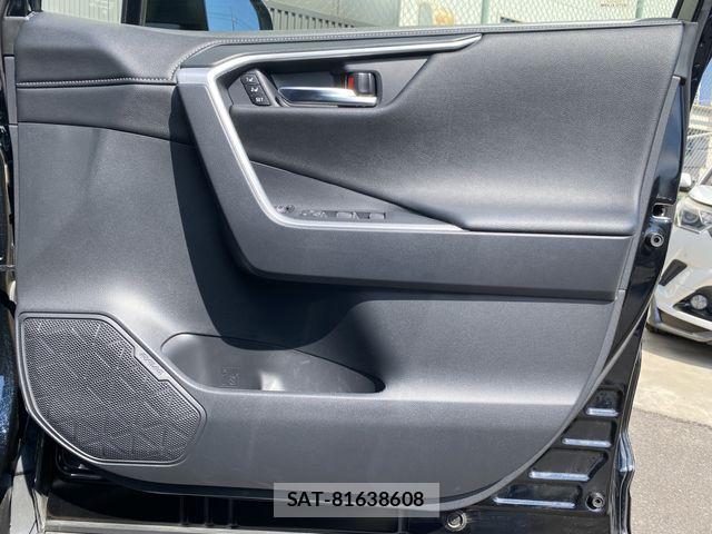 Toyota RAV4 2025-01 7457197-18