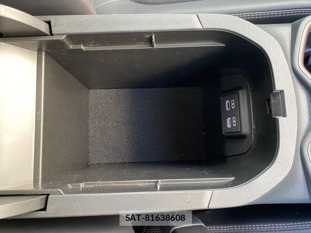 Toyota RAV4 2025-01 7457197-23