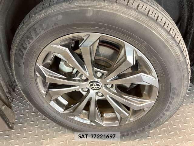 Toyota RAV4 2023-04 7457201-15