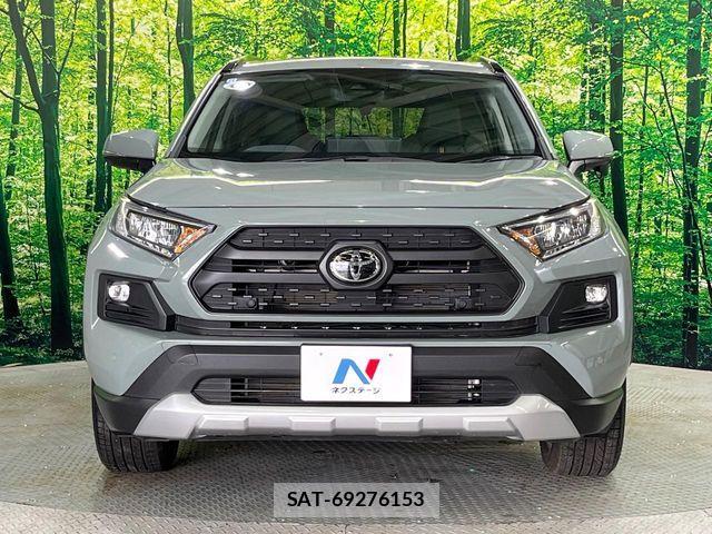 Toyota RAV4 2025-10 7457184-14