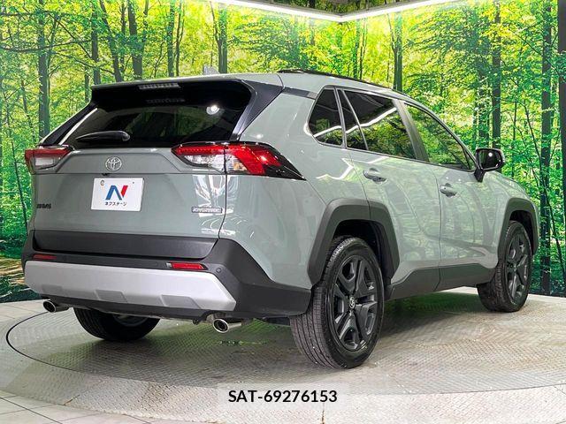 Toyota RAV4 2025-10 7457184-17