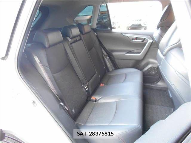 Toyota RAV4 2020-11 7457228-9