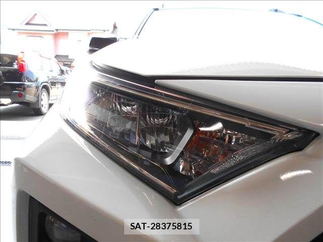 Toyota RAV4 2020-11 7457228-24
