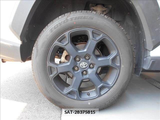 Toyota RAV4 2020-11 7457228-29