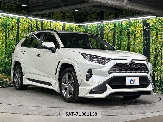 Toyota RAV4 2020-02 7457230-16