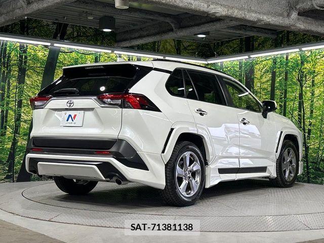 Toyota RAV4 2020-02 7457230-17