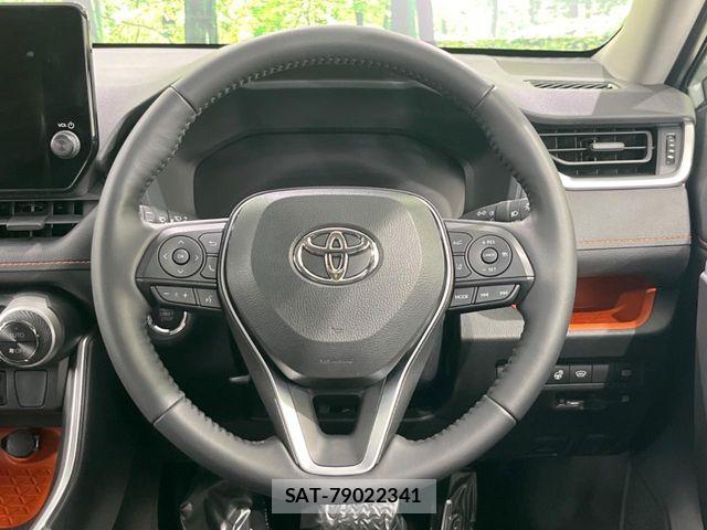 Toyota RAV4 2025-10 7457198-11