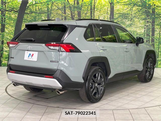 Toyota RAV4 2025-10 7457198-17