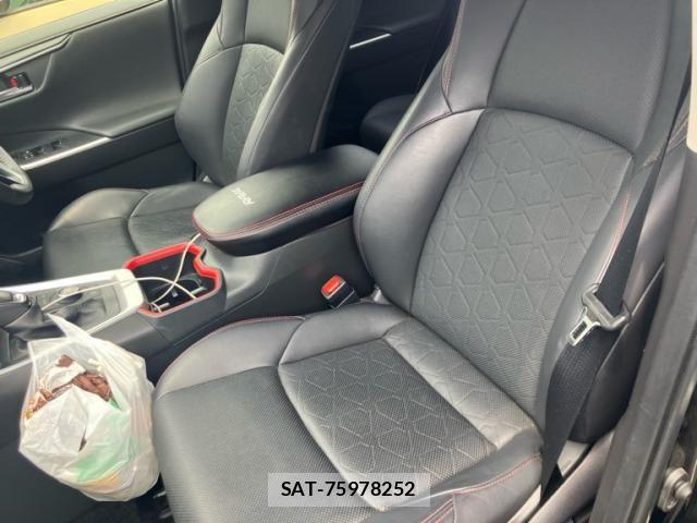 Toyota RAV4 2022-11 7457231-10